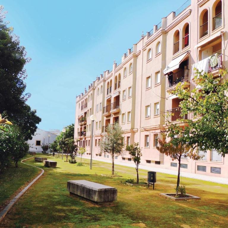 Cozy Apartment In Jerez De La Frontera - Apartamento de 3 dormitorios - 1