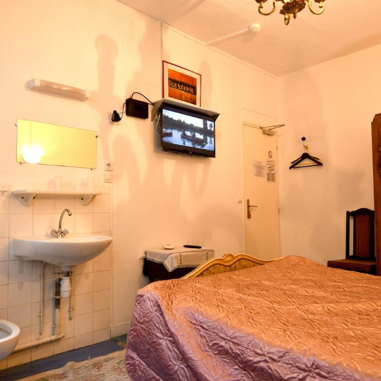 Hotel d'Orléans Paris Gare de l'Est - Camera Matrimoniale - 1