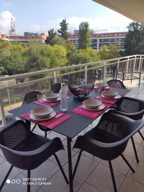 APPART STANDING 2 chambres 2SDB clim PISCINE PARKING WIFI TERRASSE 21m2 LOCAL VELO Port-Aventura, plage, centre - Apartamento de 2 dormitorios - 5