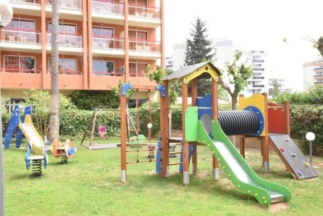 APPART STANDING 2 chambres 2SDB clim PISCINE PARKING WIFI TERRASSE 21m2 LOCAL VELO Port-Aventura, plage, centre - Apartamento de 2 dormitorios - 10