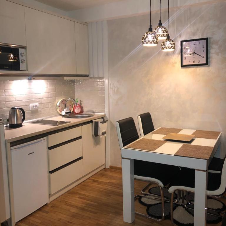 apartman Kraljevi čardaci Sadikovic sa garažom - Apartment with Mountain View - 14