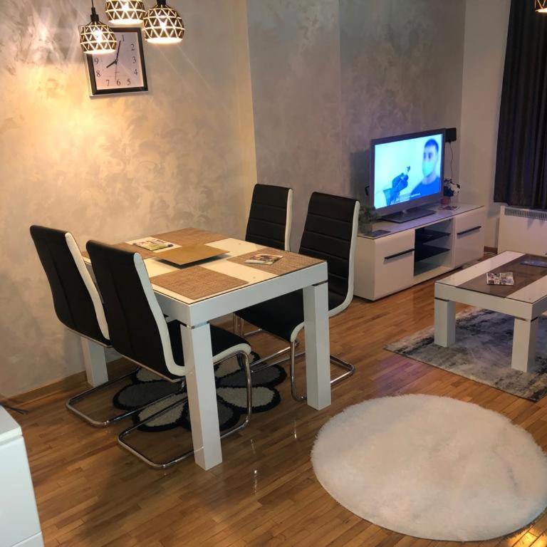 apartman Kraljevi čardaci Sadikovic sa garažom - Apartment with Mountain View - 18