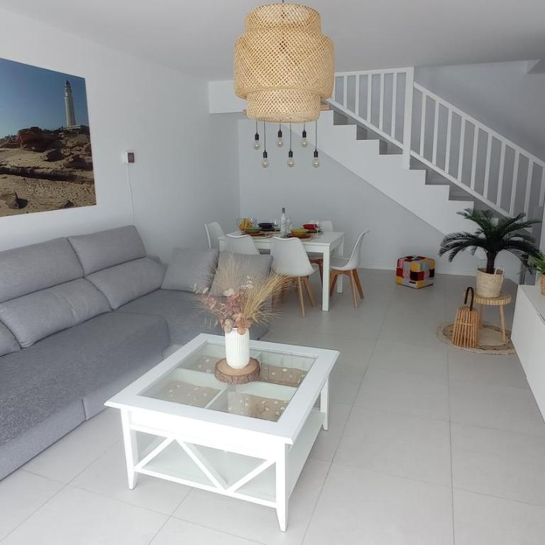 VILLA TRAFALGAR, magnífica casa en la costa ideal para familias que buscan tranquilidad - Two-Bedroom Villa - 11