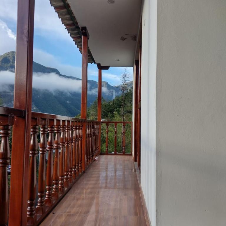 Puente de Gocta - Deluxe Family Room - 6