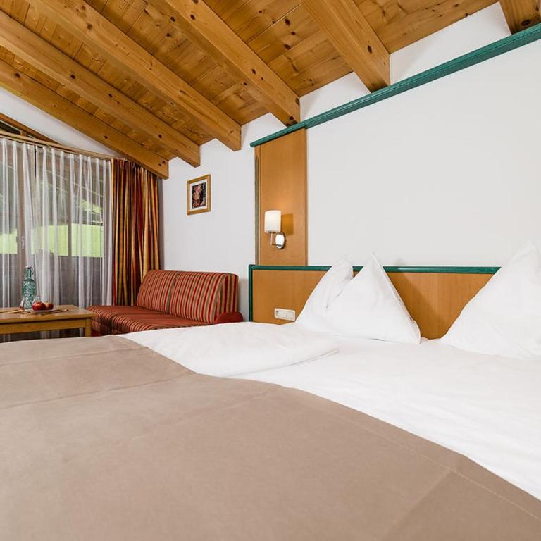 Hotel Langeck - Familienzimmer mit Balkon - 10