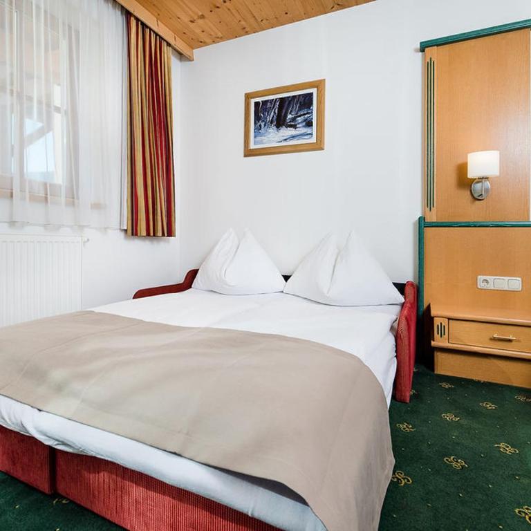 Hotel Langeck - Familienzimmer mit Balkon - 9