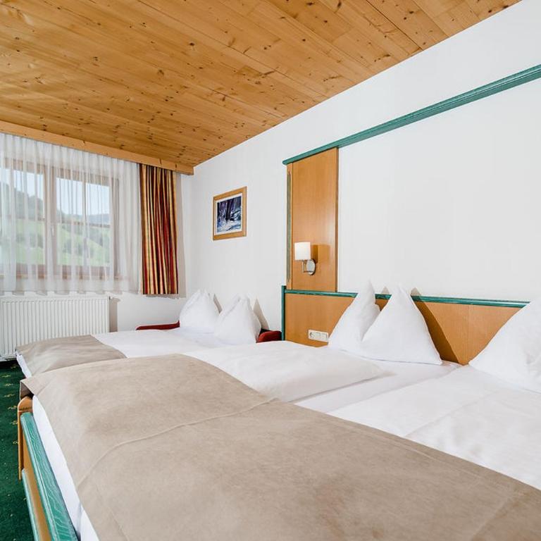 Hotel Langeck - Familienzimmer mit Balkon - 8