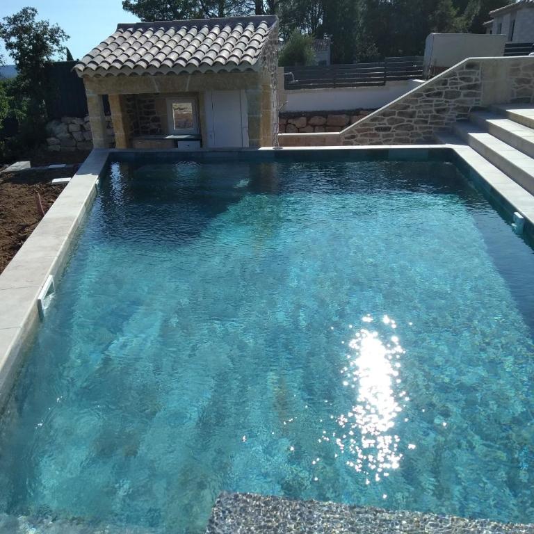 Lorgues jacuzzi spa privatif et piscine - Maison 1 Chambre - 2