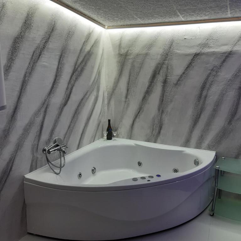 Djakuzi Viktorija - Apartman sa 1 Spavaćom Sobom - 2