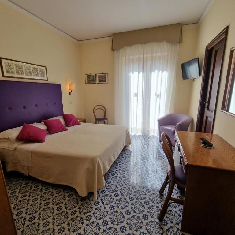 Hotel Girasole - Camera Standard Matrimoniale/Doppia con Letti Singoli - 6
