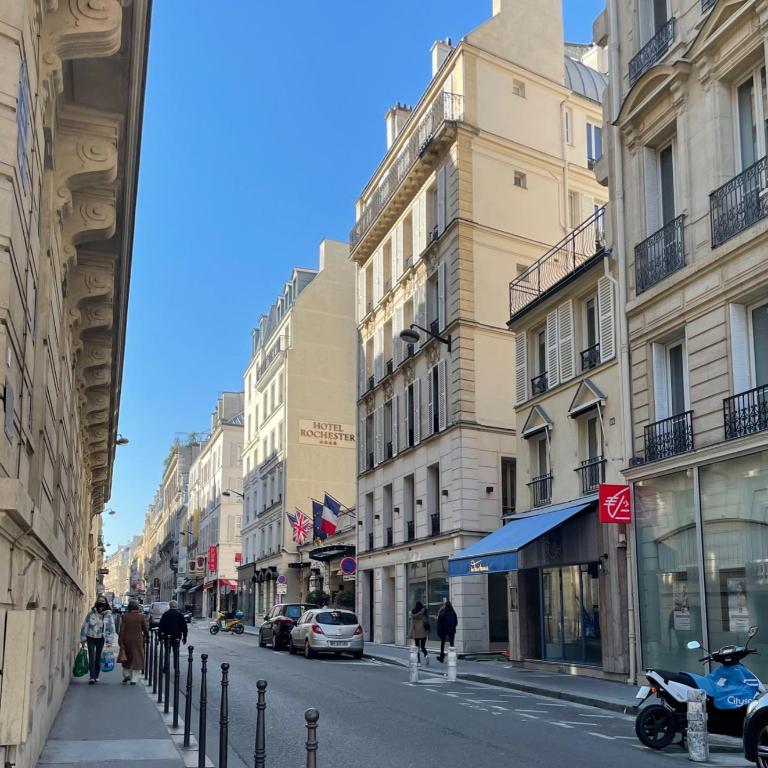 Two-Bedroom Apartment Champs-Elysées - Appartement 2 Chambres - 21