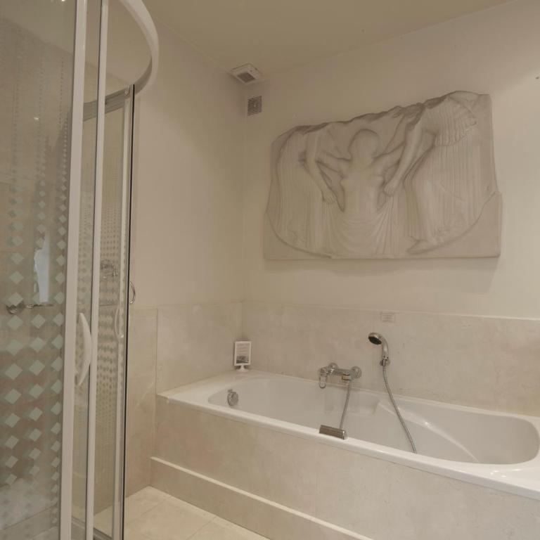 La Villa Paris - B&B - Chambre Lit King-Size avec Baignoire Spa - 15