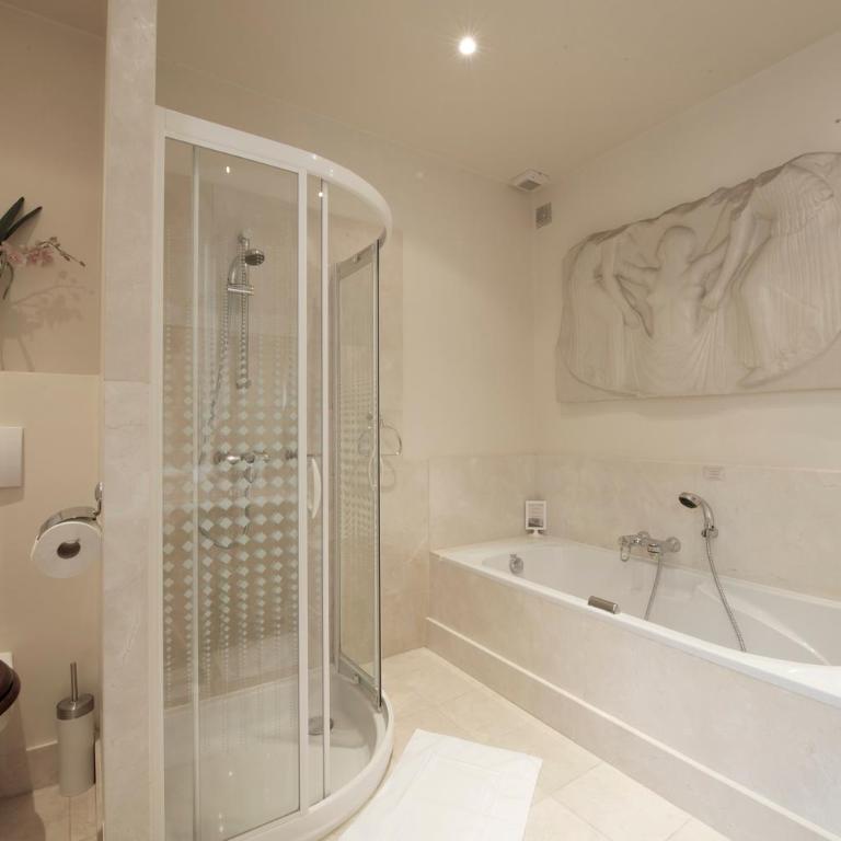 La Villa Paris - B&B - Chambre Lit King-Size avec Baignoire Spa - 14