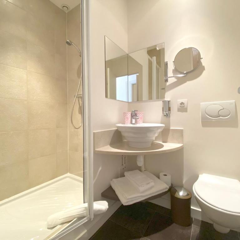La Villa Paris - B&B - Chambre Lit King-Size Supérieure - 7