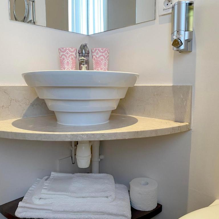 La Villa Paris - B&B - Chambre Lit King-Size Supérieure - 24