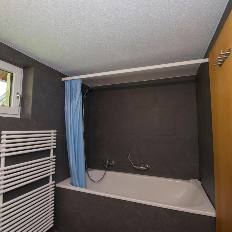 Chasa Tablà Guarda - Apartment mit 1 Schlafzimmer "Sura" - 5