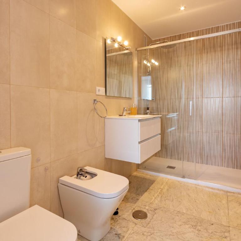 City Center Deluxe Sky View by Valcambre - Apartamento con terraza - 11