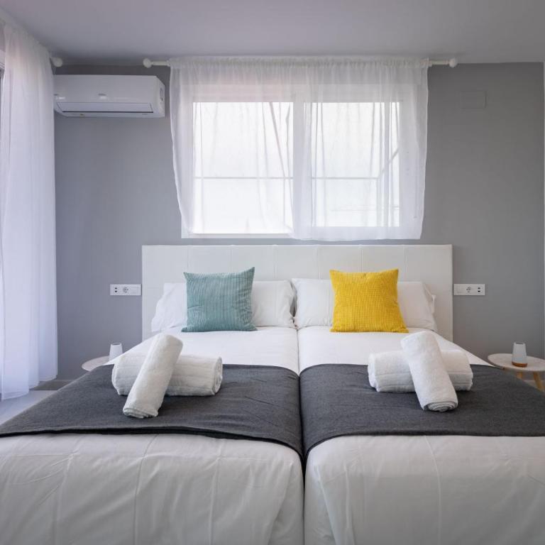 City Center Deluxe Sky View by Valcambre - Apartamento con terraza - 16