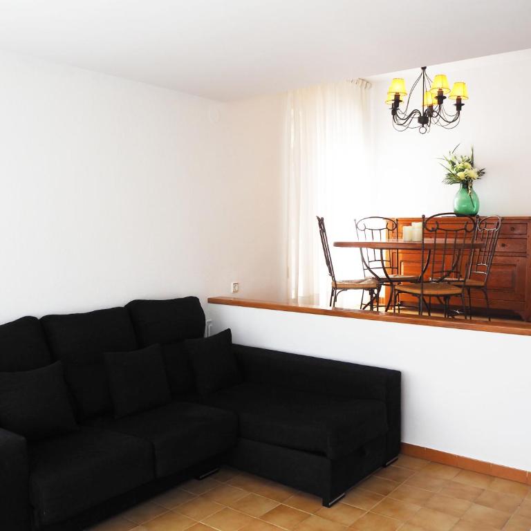 Saromar I Apartament amb gran terrassa, per 6 persones a 5 minuts de la Platja Gran - Apartamento con terraza - 5