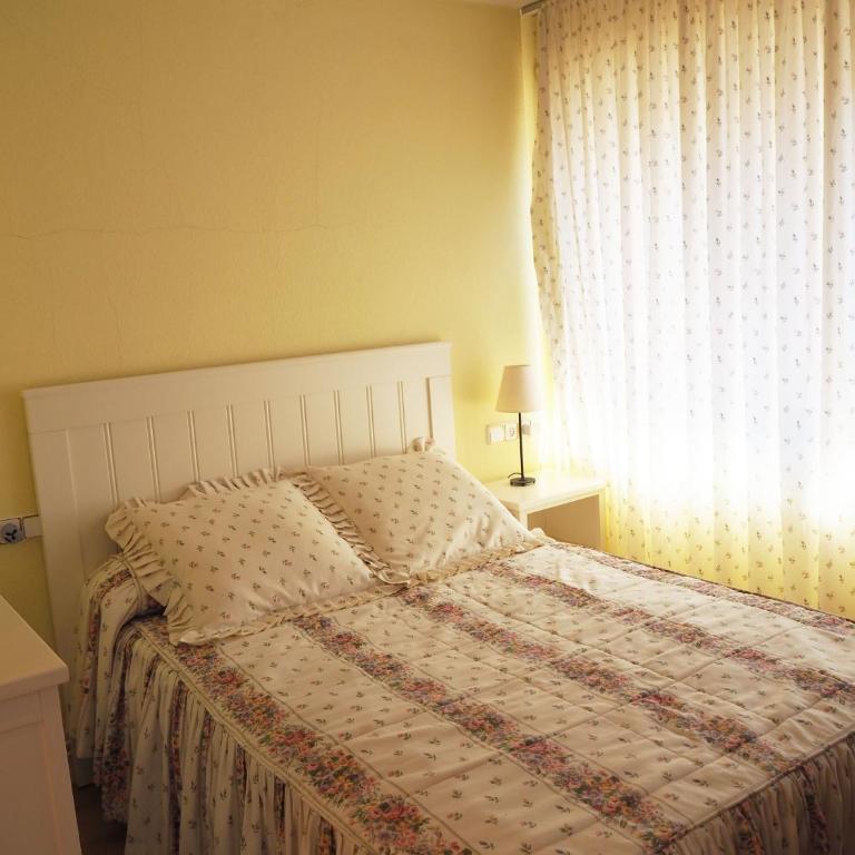 Saromar I Apartament amb gran terrassa, per 6 persones a 5 minuts de la Platja Gran - Apartamento con terraza - 11
