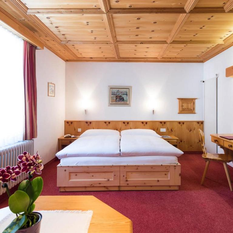 Chesa Languard - Standard Doppelzimmer - 4