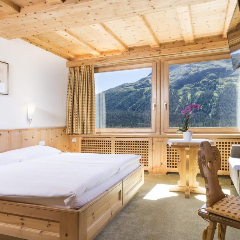 Chesa Languard - Doppelzimmer mit Seeblick - 2