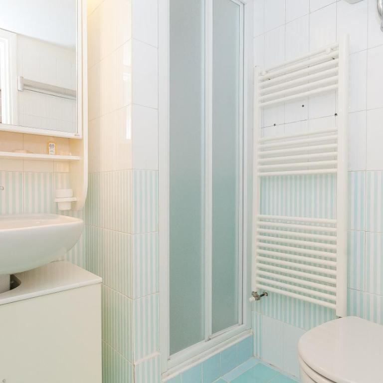 Pateras Flower-Rental in Rome - Appartamento con 2 Camere da Letto - 26