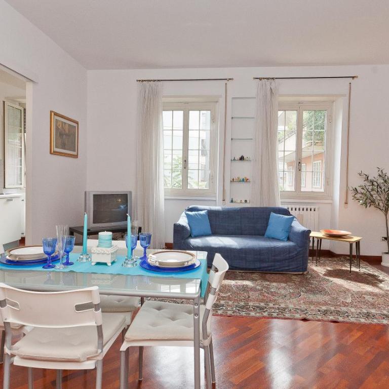 Pateras Flower-Rental in Rome - Appartamento con 2 Camere da Letto - 11