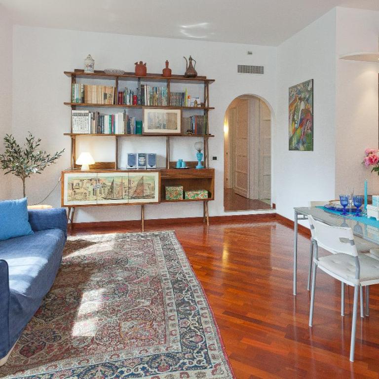 Pateras Flower-Rental in Rome - Appartamento con 2 Camere da Letto - 16