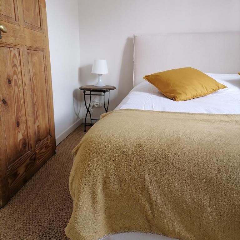 Auberge Buissonniere - Chambre Familiale avec Douche - 4