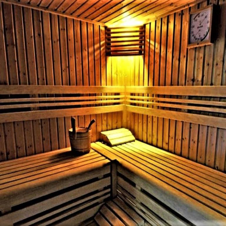Mobile Home - Sleeps 4 - Parking - Family Pools - Chambre Double - Vue sur Parc - 20