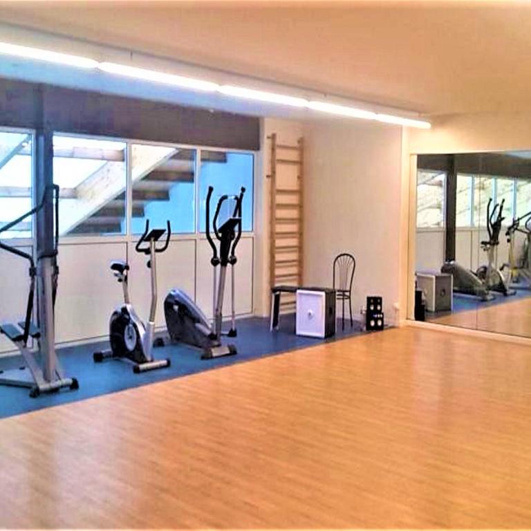 Mobile Home - Sleeps 4 - Parking - Family Pools - Chambre Double - Vue sur Parc - 18