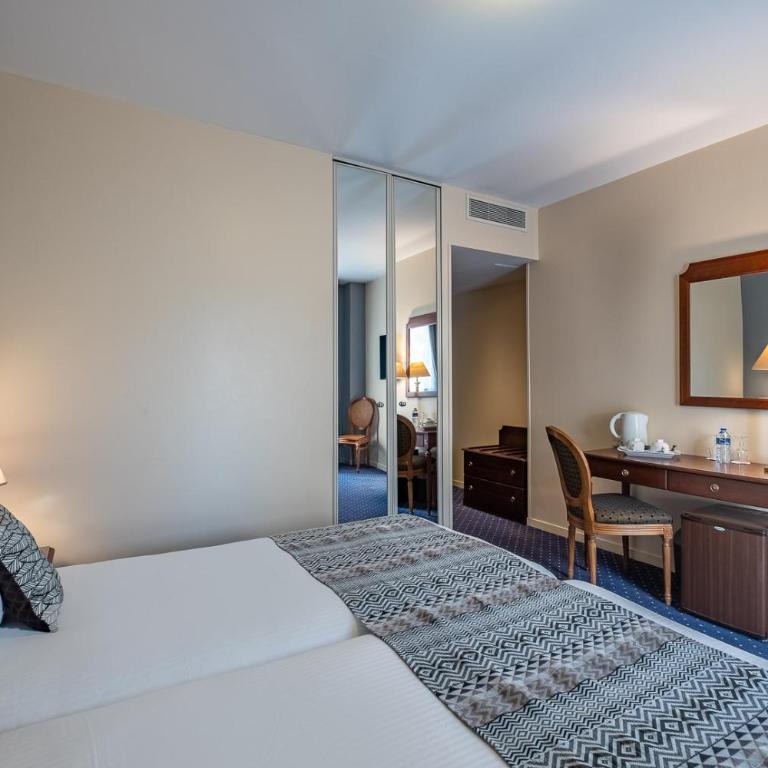 Amiral Hôtel - Chambre Double Supérieure avec 2 Lits Simples - 5