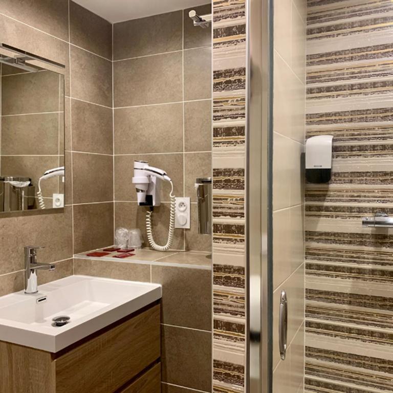 Hotels Les Catrems & Le Montagnou - Chambre Quadruple - Le Montagnou - 2