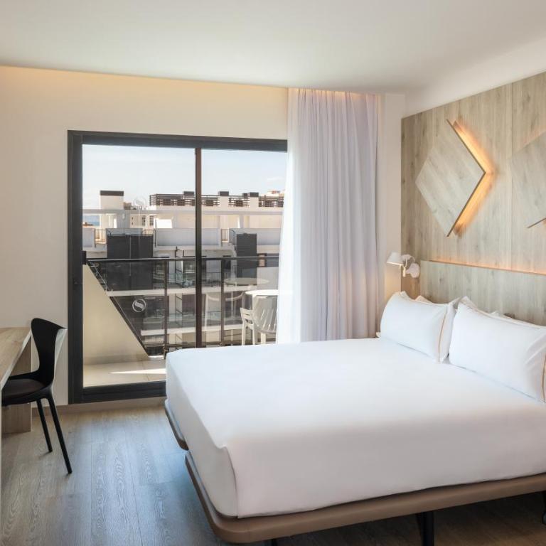 Senator Gandia - Habitación Doble con vistas parciales al mar - 3