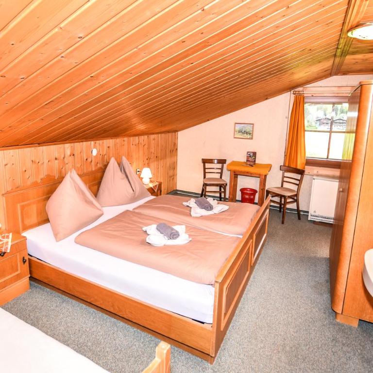 Gasthof Finkenhof - Chambre Double avec Salle de Bains Commune - 1
