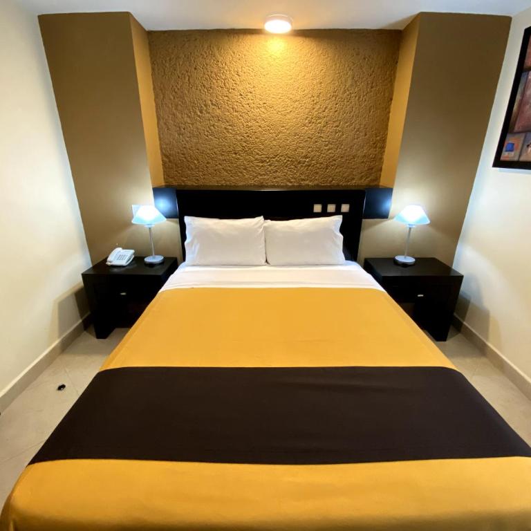 Hotel Escala Puebla Centro - Habitación con cama extragrande. - 3