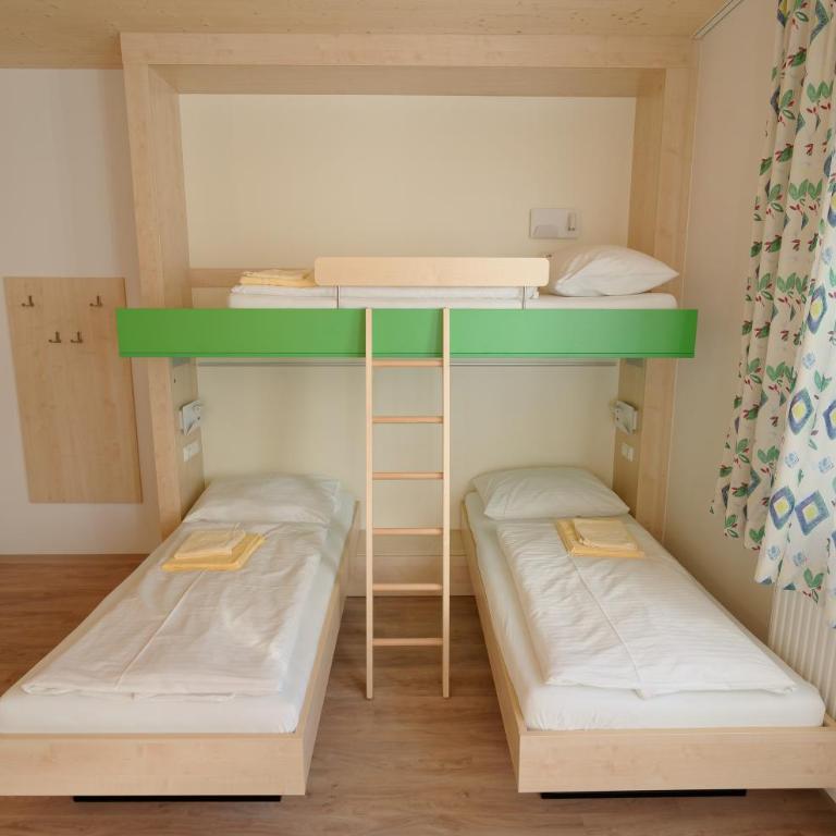 Jugendgästehaus Bad Ischl - Standard Vierbettzimmer - 2