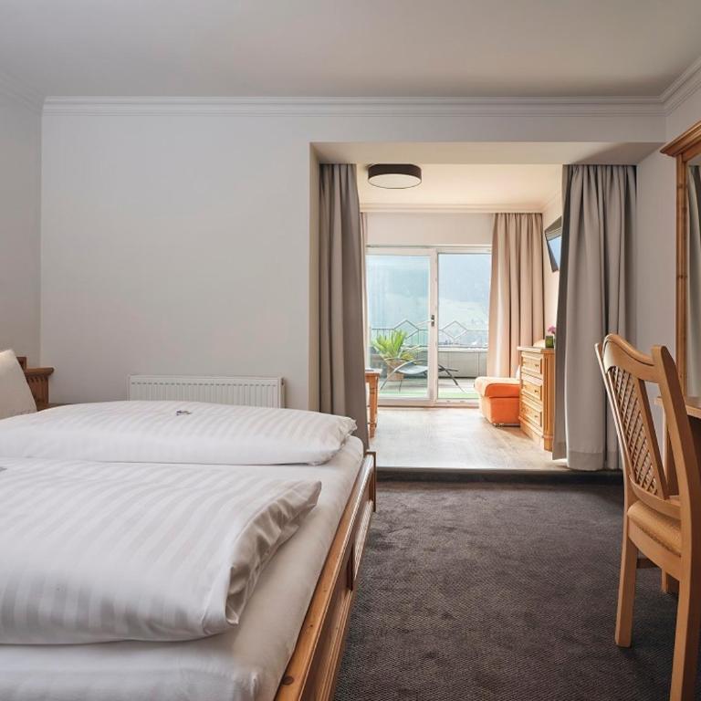 Hotel Garni Pinzgau, Relax & Lifestyle - Familienzimmer mit Terrasse - 3