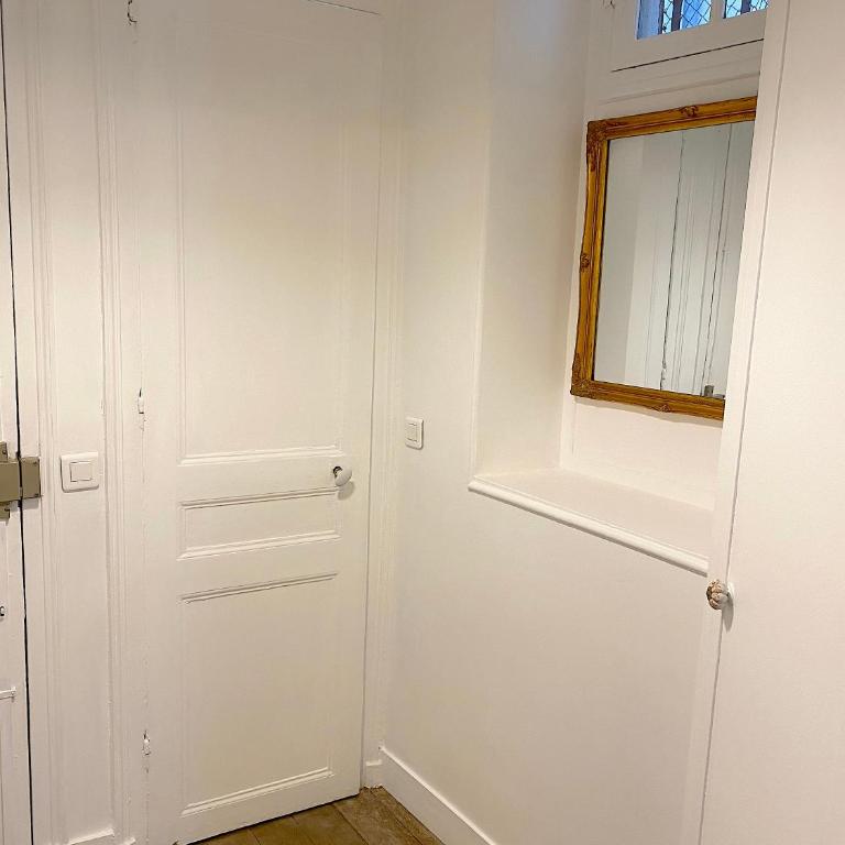 Real Parisian apartment with 2 bedrooms and AC - Appartement 2 Chambres - 16