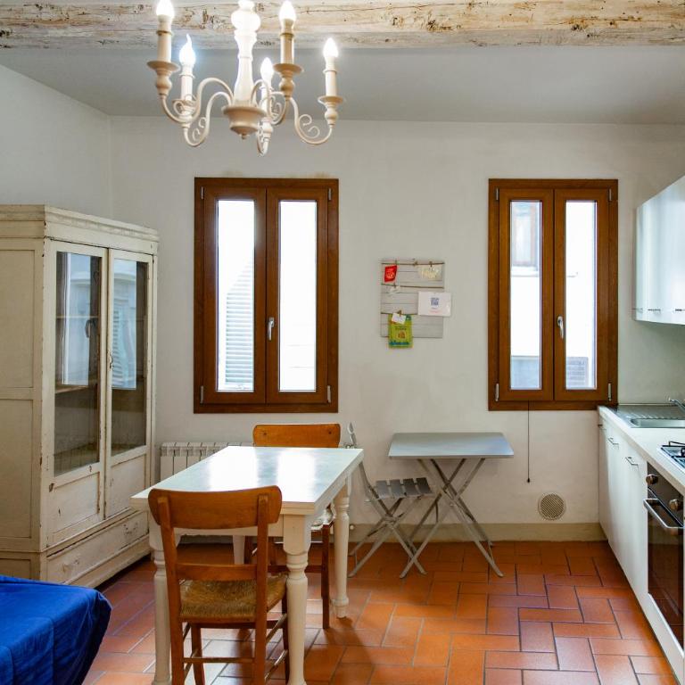 Graceful apartment in the heart of Florence - Appartamento con 2 Camere da Letto - 16