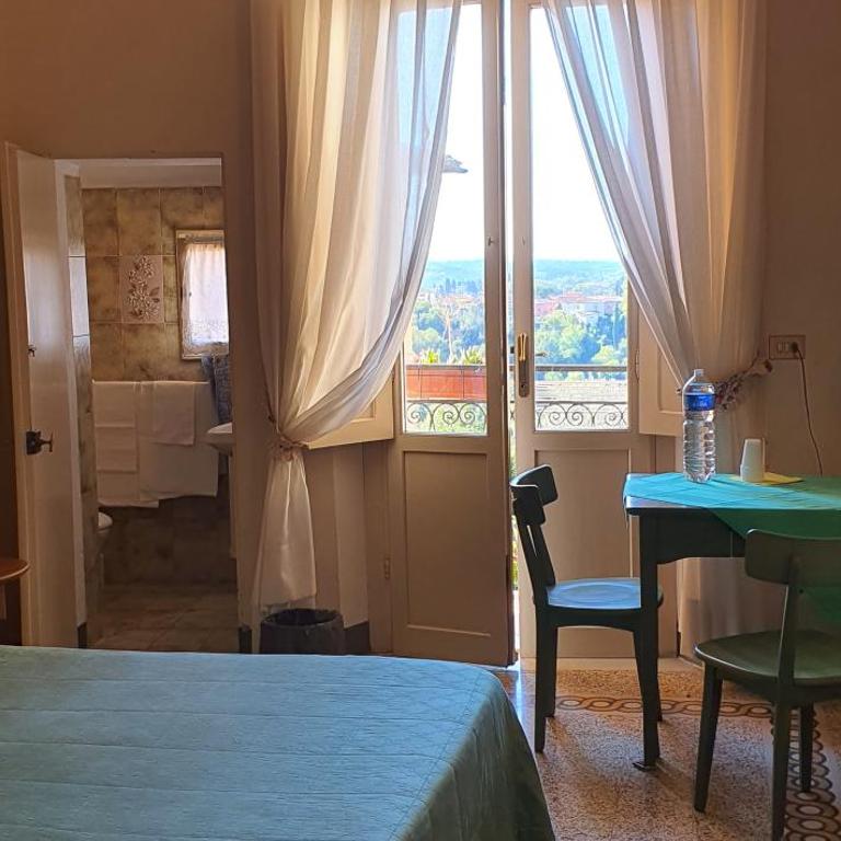 Soggiorno Dimora Del Grifo - Camera Matrimoniale con Doccia in Comune - 11