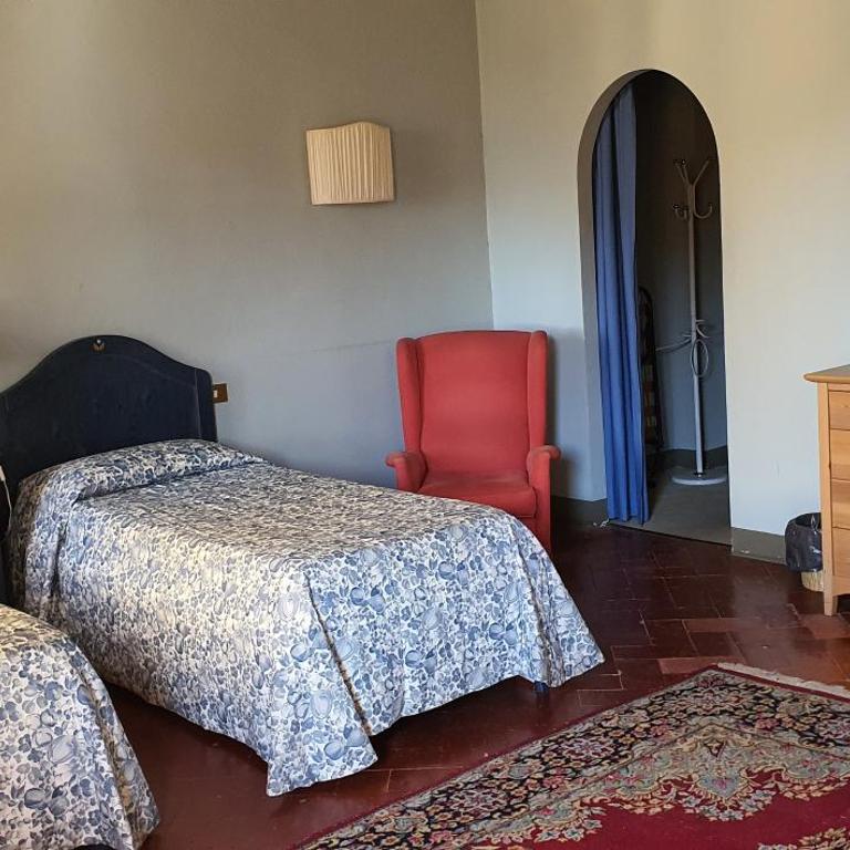 Soggiorno Dimora Del Grifo - Camera Quadrupla con Bagno in Comune - 15