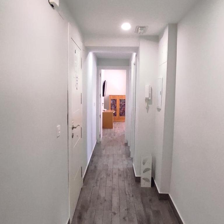 Cedran Granada Apartamento - Three-Bedroom Apartment - 26