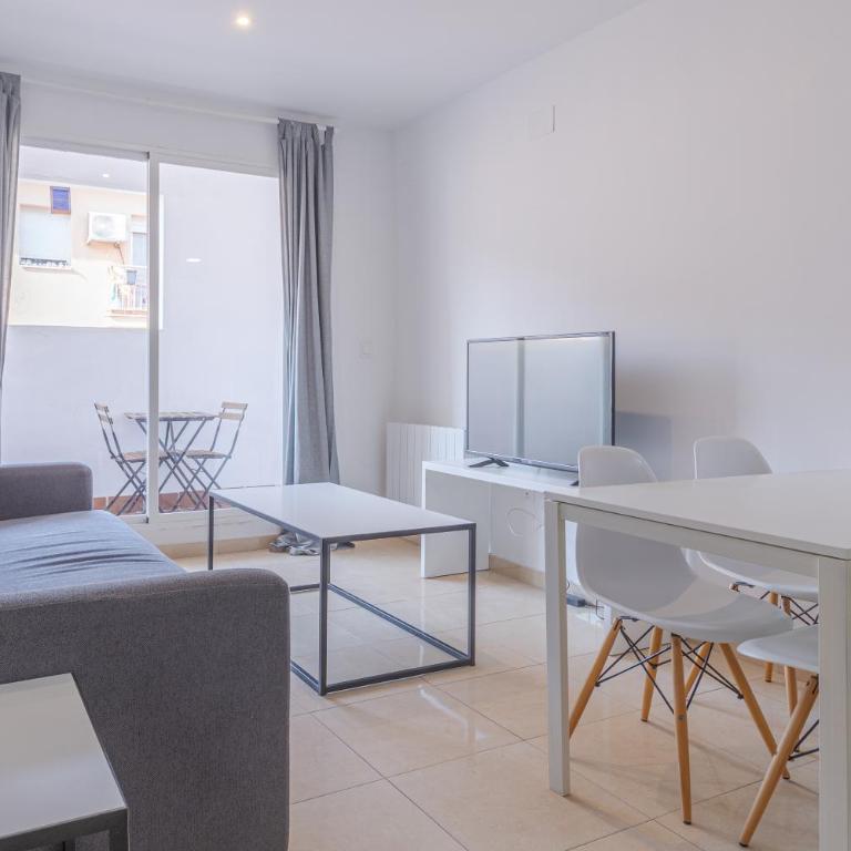 FUN BUILDING APARTMENTS by HOMEABOUT - Superior 2BR 2BT & Private Exterior Balcony - 15