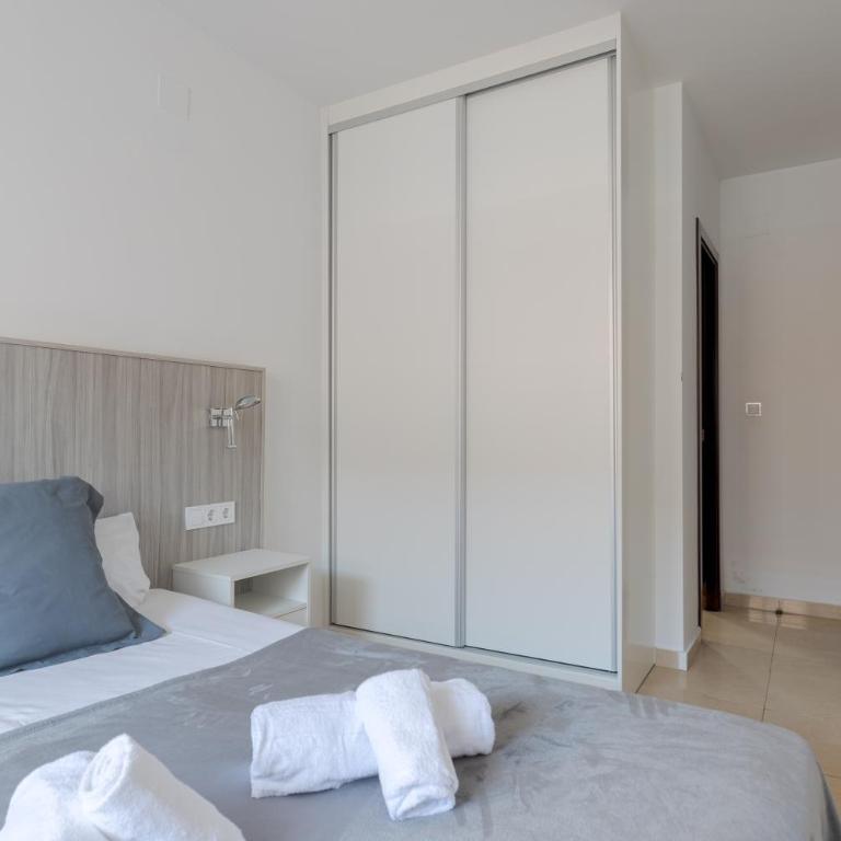 FUN BUILDING APARTMENTS by HOMEABOUT - Superior 2BR 2BT & Private Exterior Balcony - 26