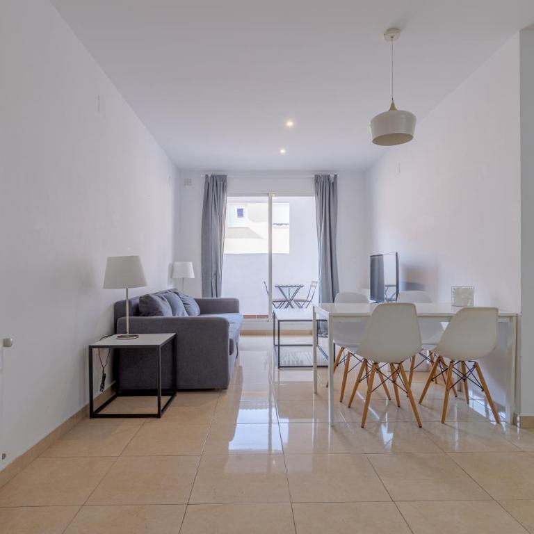 FUN BUILDING APARTMENTS by HOMEABOUT - Superior 2BR 2BT & Private Exterior Balcony - 23