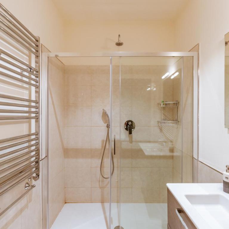 NANA INN - Appartamento con 2 Camere da Letto - 17