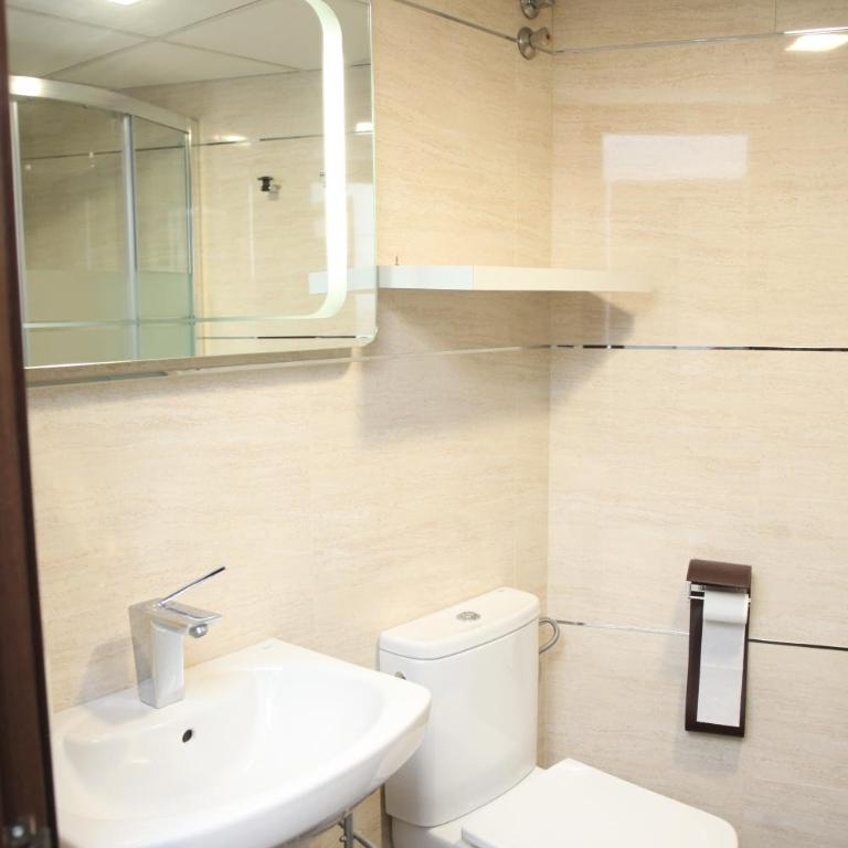 Caño - Two-Bedroom Apartment - 28