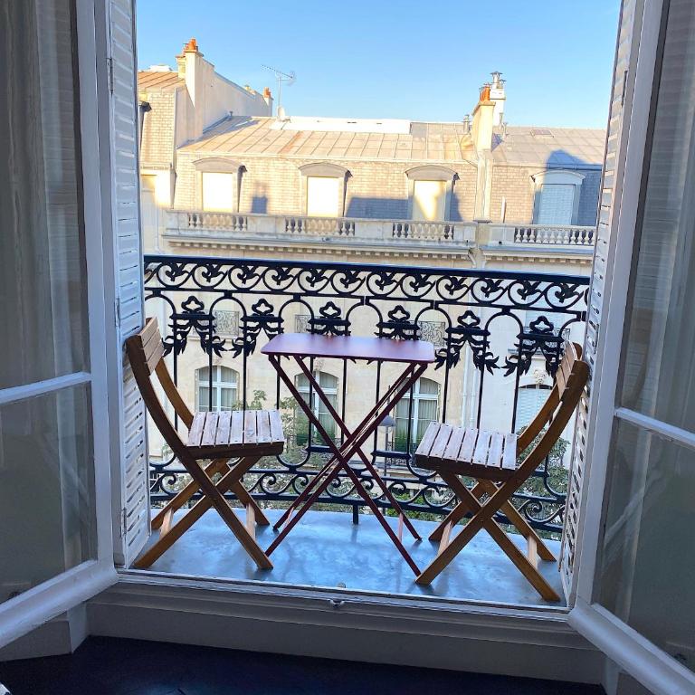 Outstanding 2 bedrooms with a terrific Eiffel Tower view - Appartement 2 Chambres - 15